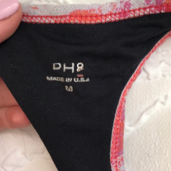 Workout Tank w Quarter Zip - Picture 2 of 6